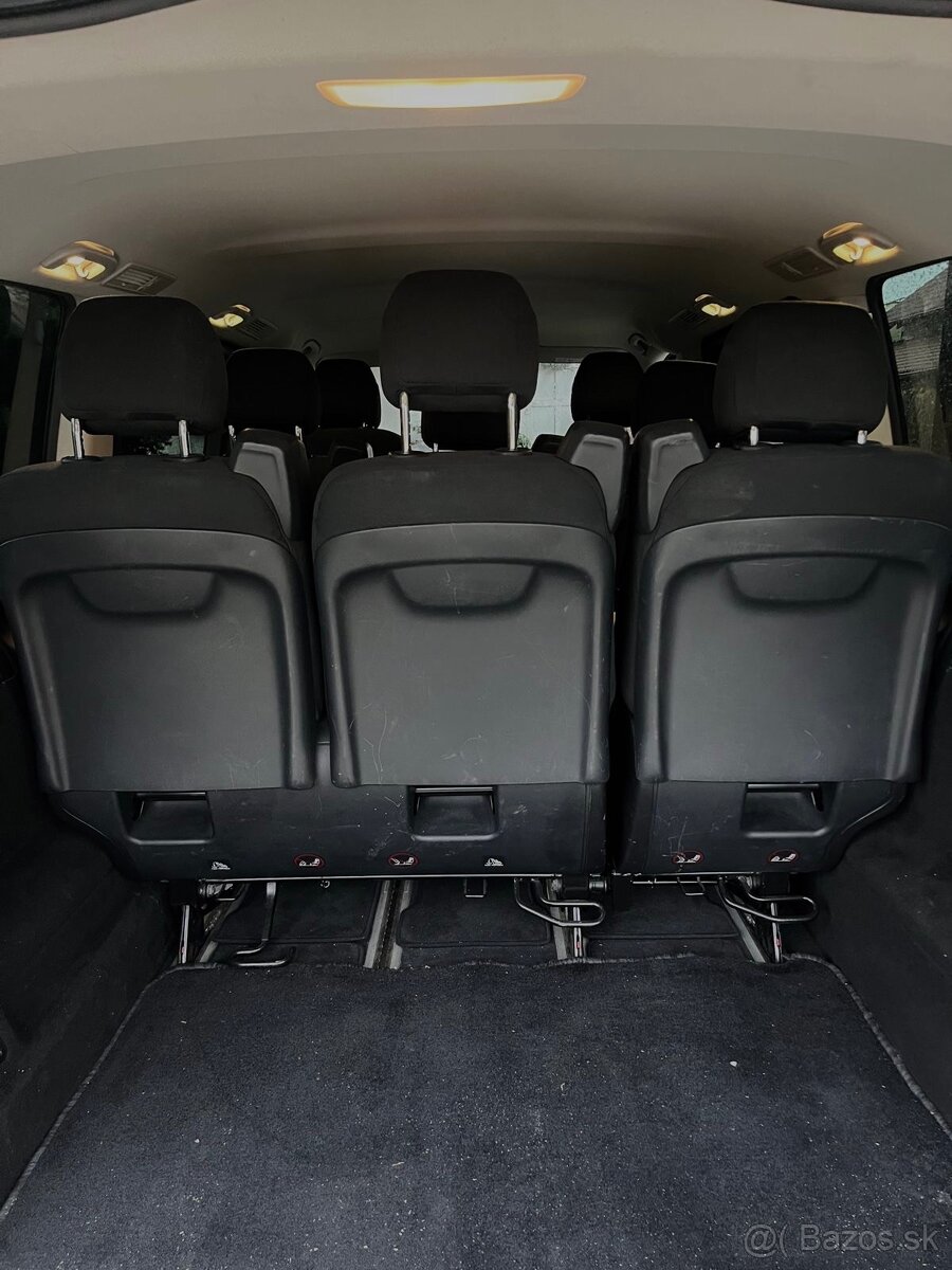 Mercedes V class 220d - 11