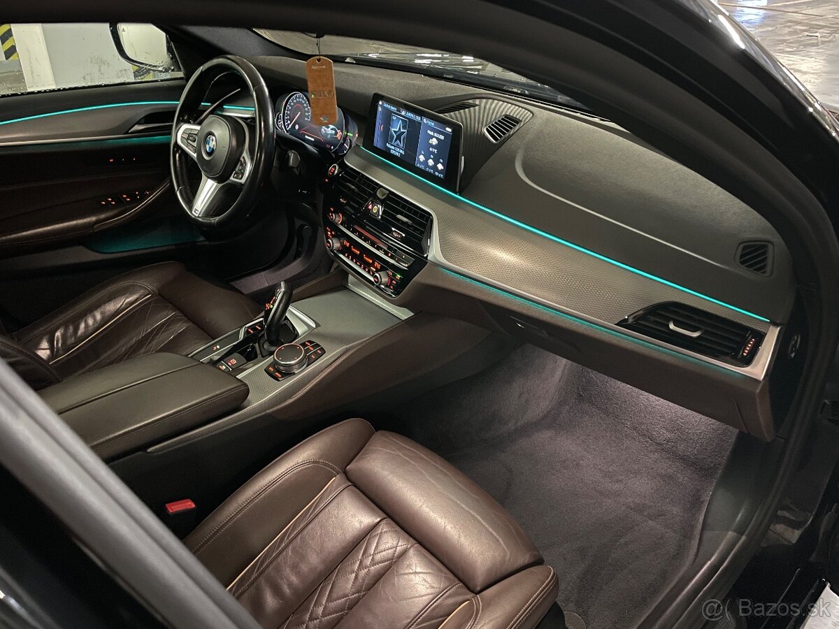 BMW 520d XDrive M-packet A/T G30 - 11