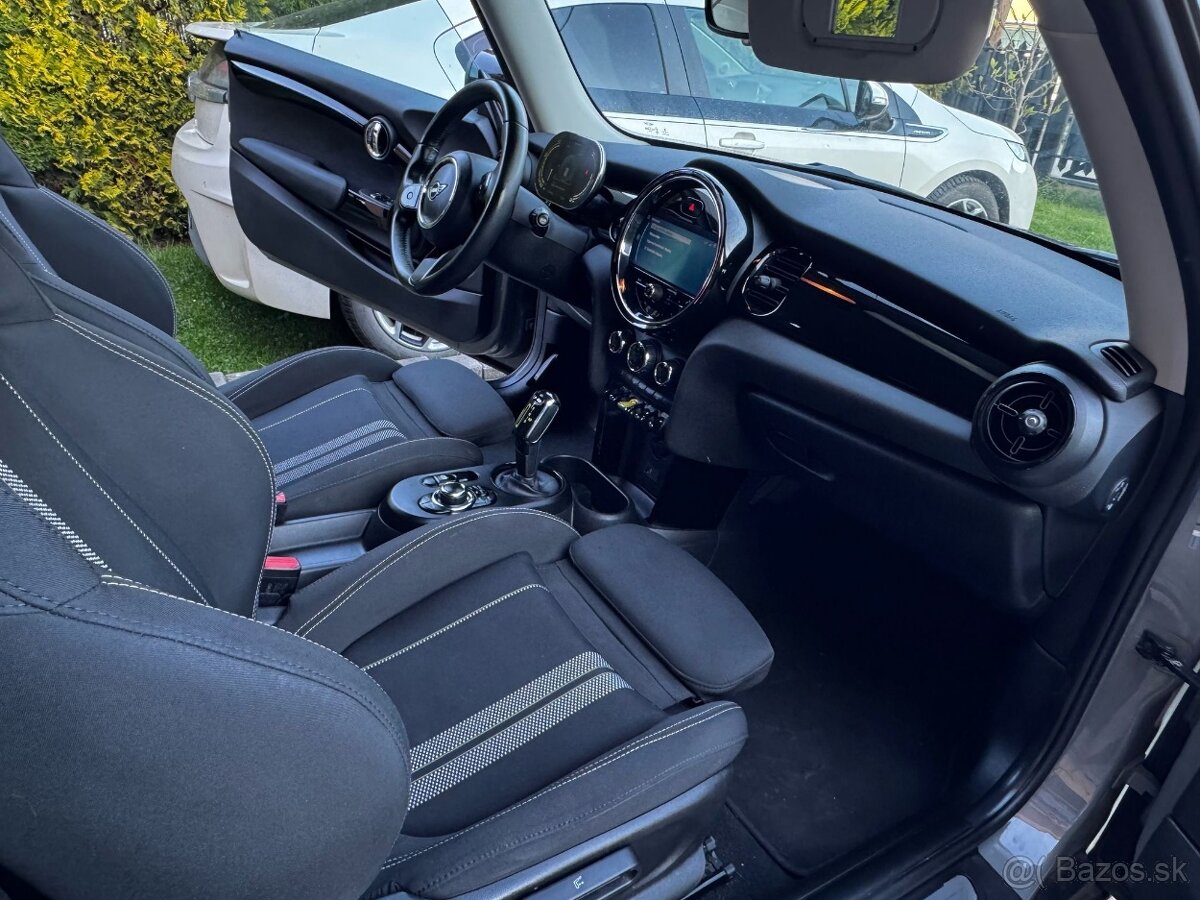 Mini Cooper S Essential 2022 (13 407 € odpočet DPH) - 11