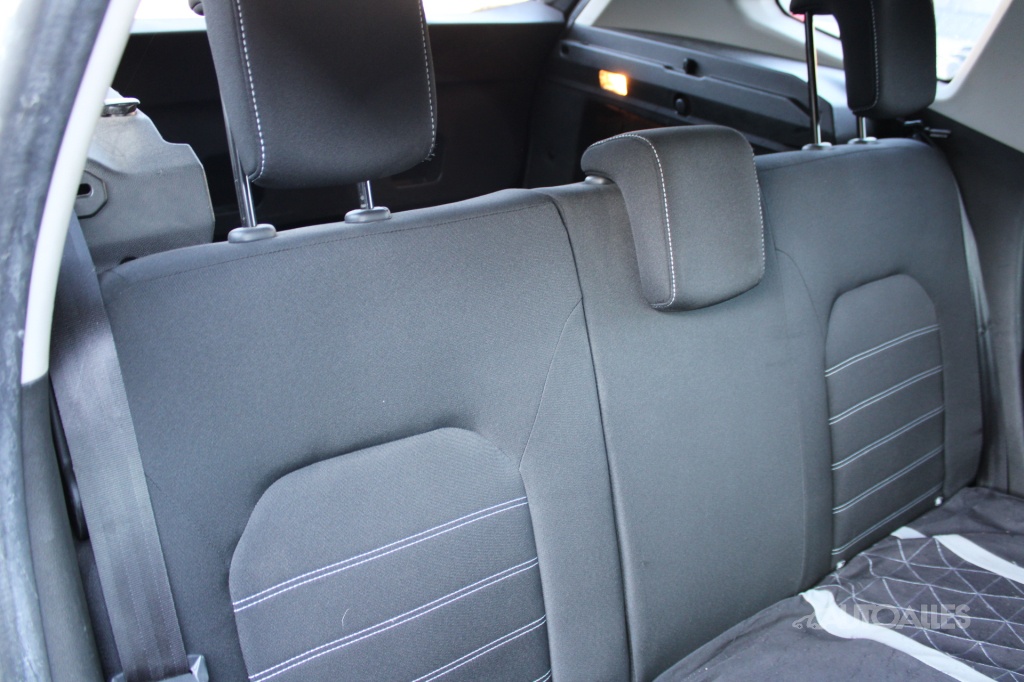 Dacia Duster 1,6 i 16V 4x4 84 kW 4WD - 11