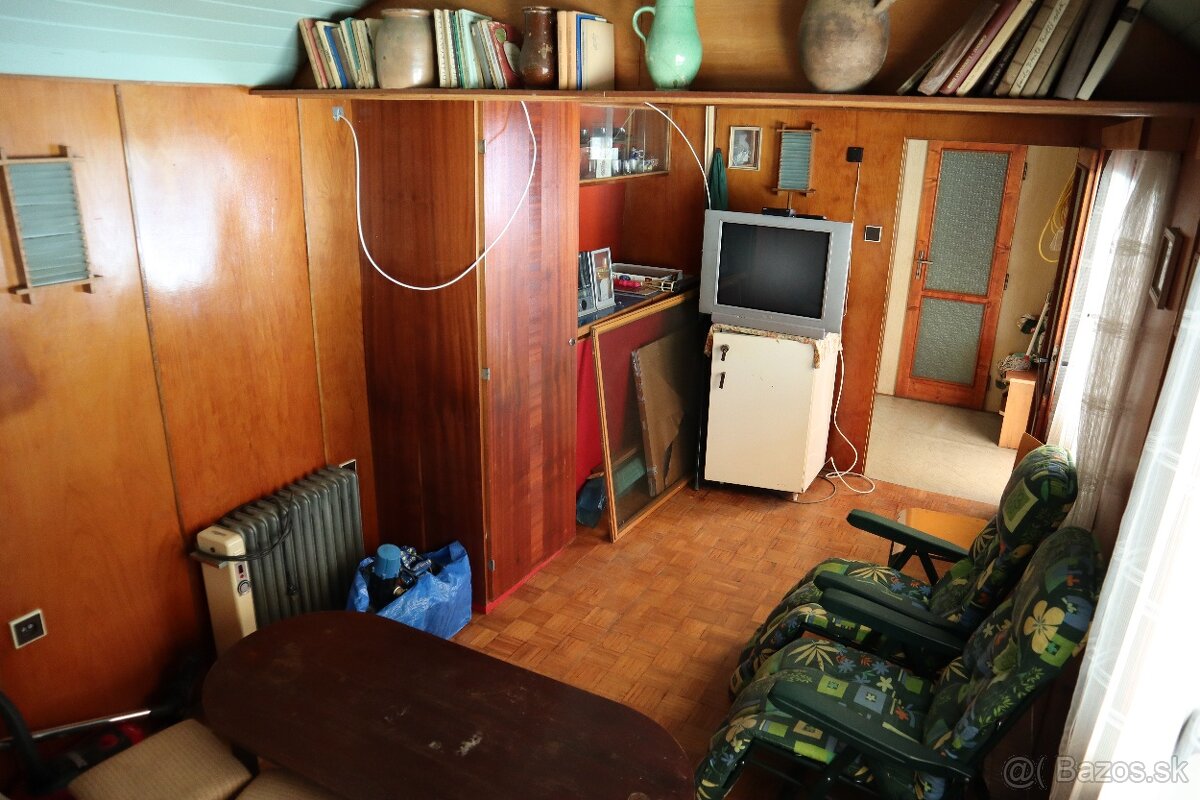 ZÁHRADKÁRSKA CHATA V LONE PRÍRODY - 11