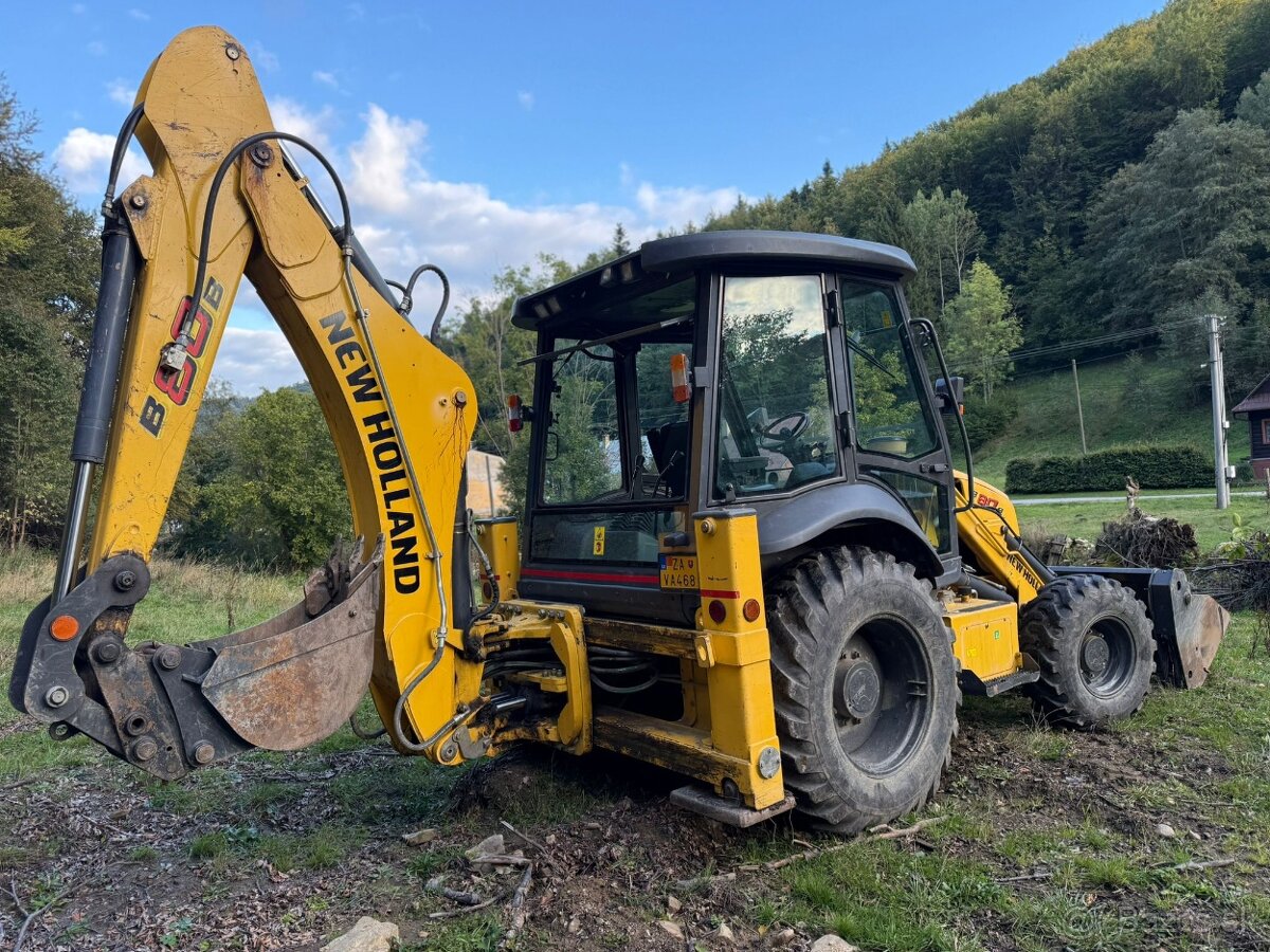 Bager , New Holland B80B - 11