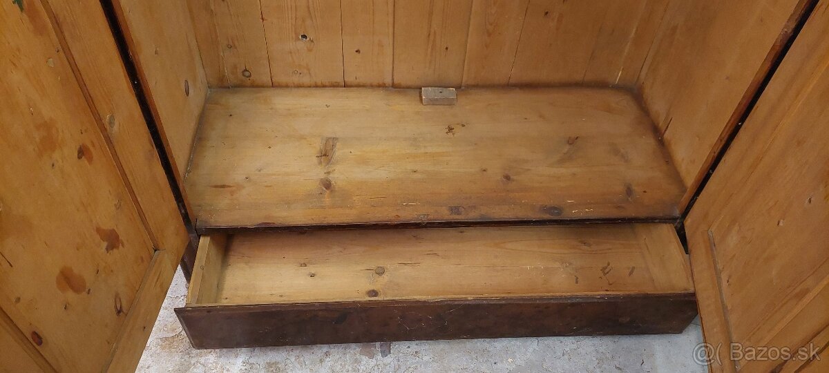 Komoda,Skriňa - 11