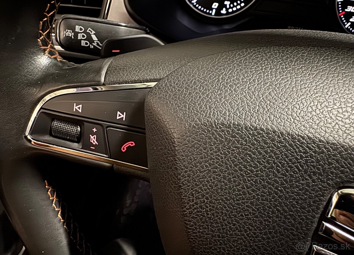 Seat Leon 2,0 TDI 135KW 4x4 2017 DSG Pano Full-LED XPERIENCE - 11