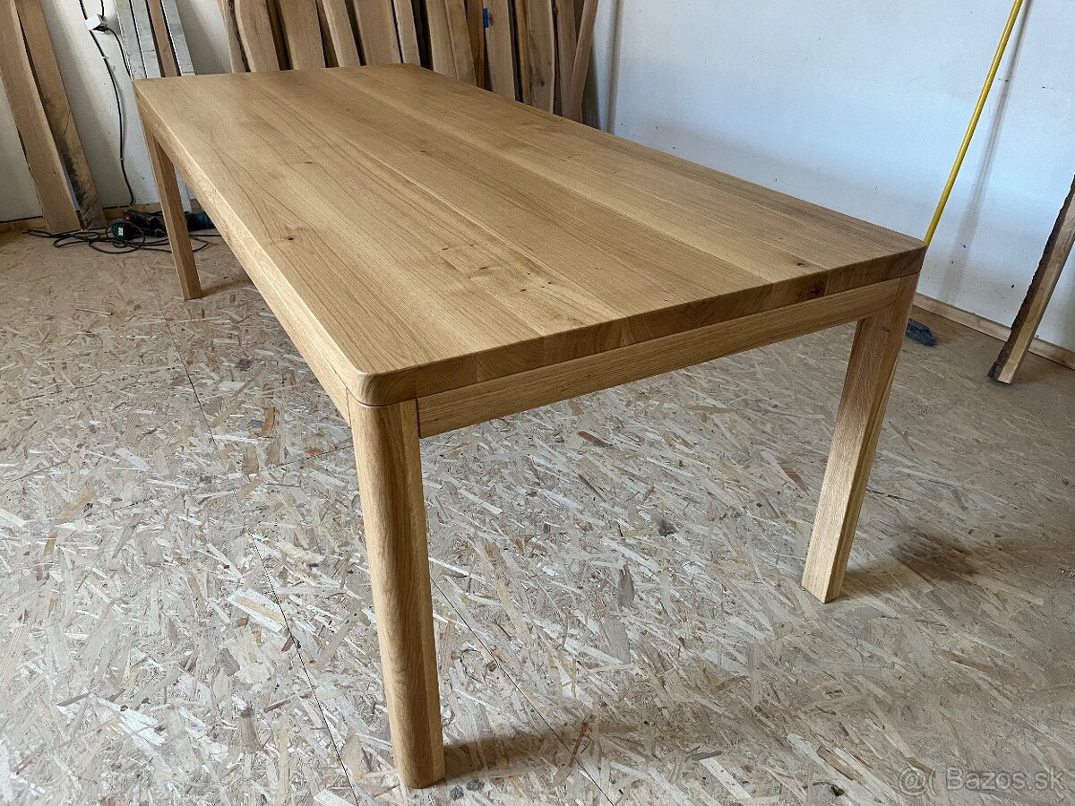 Drevený dubový jedálenský stôl - 11
