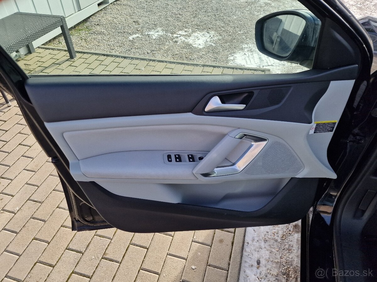 PEUGEOT 308 1.6 THP 156K ALLURE - 11