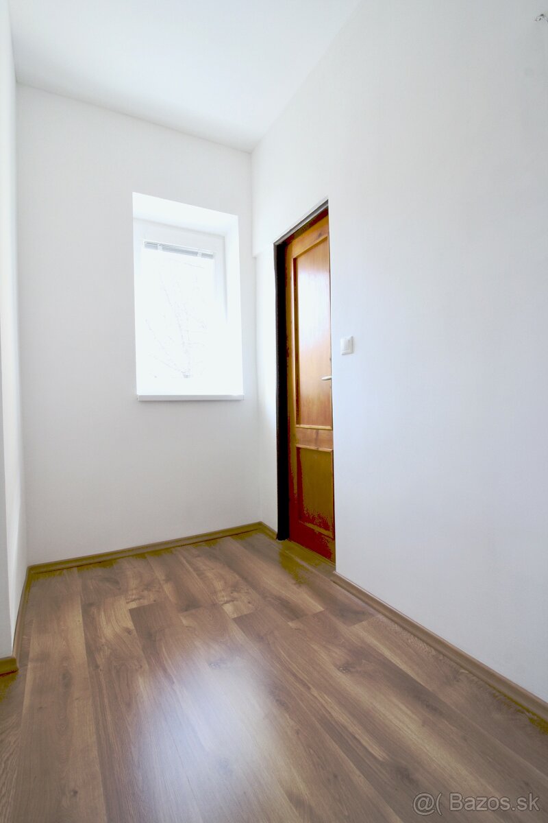 Kancelária 130m2 + terasa širšie centrum - 11