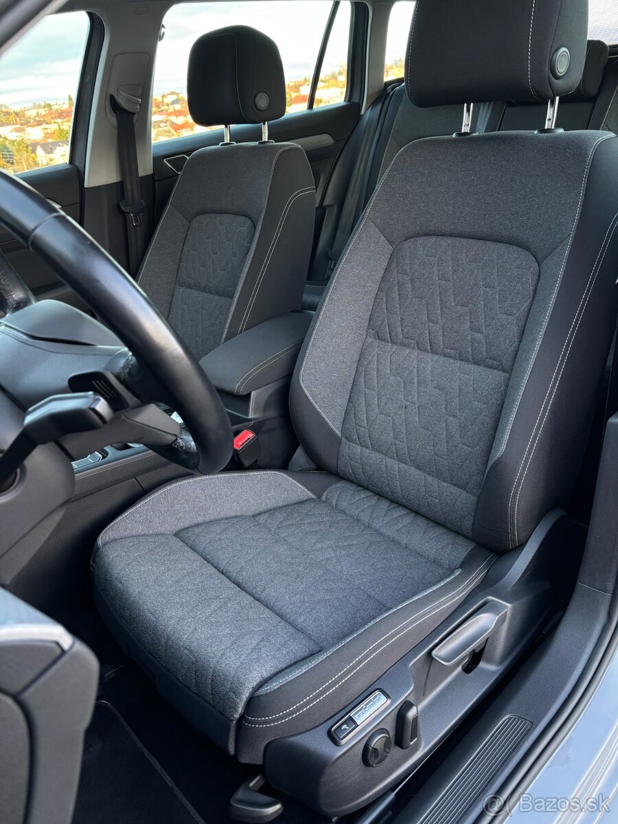 Volkswagen Passat Variant 110KW EVO TDI/7AT DSG - 11