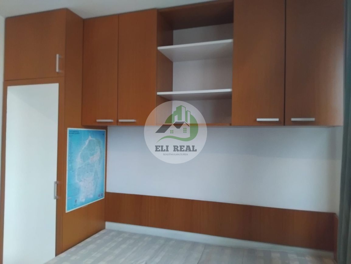 Na predaj štýlový 3 izbový byt s balkónom - ul. SNP, Sečovce - 11