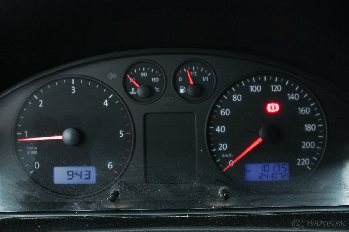 Volkswagen T5 Transporter 1.9 TDI 5MIEST - 11