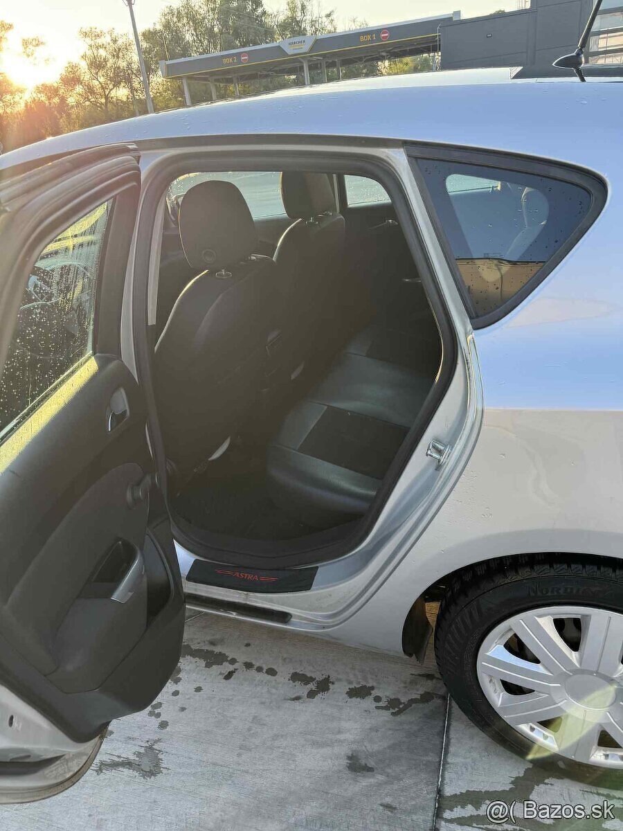 Opel Astra J 1.4 Benzín LPG 74KW - 11