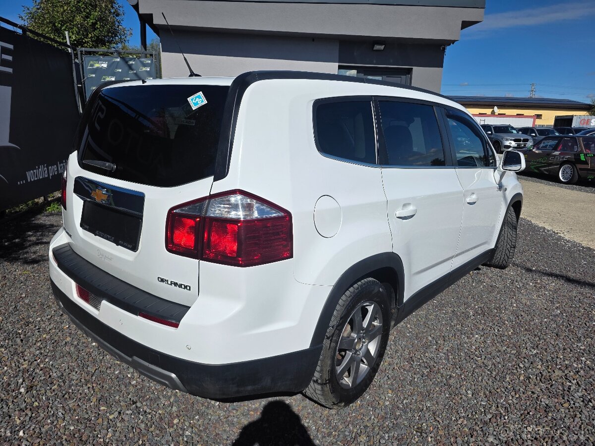 Chevrolet Orlando - 11