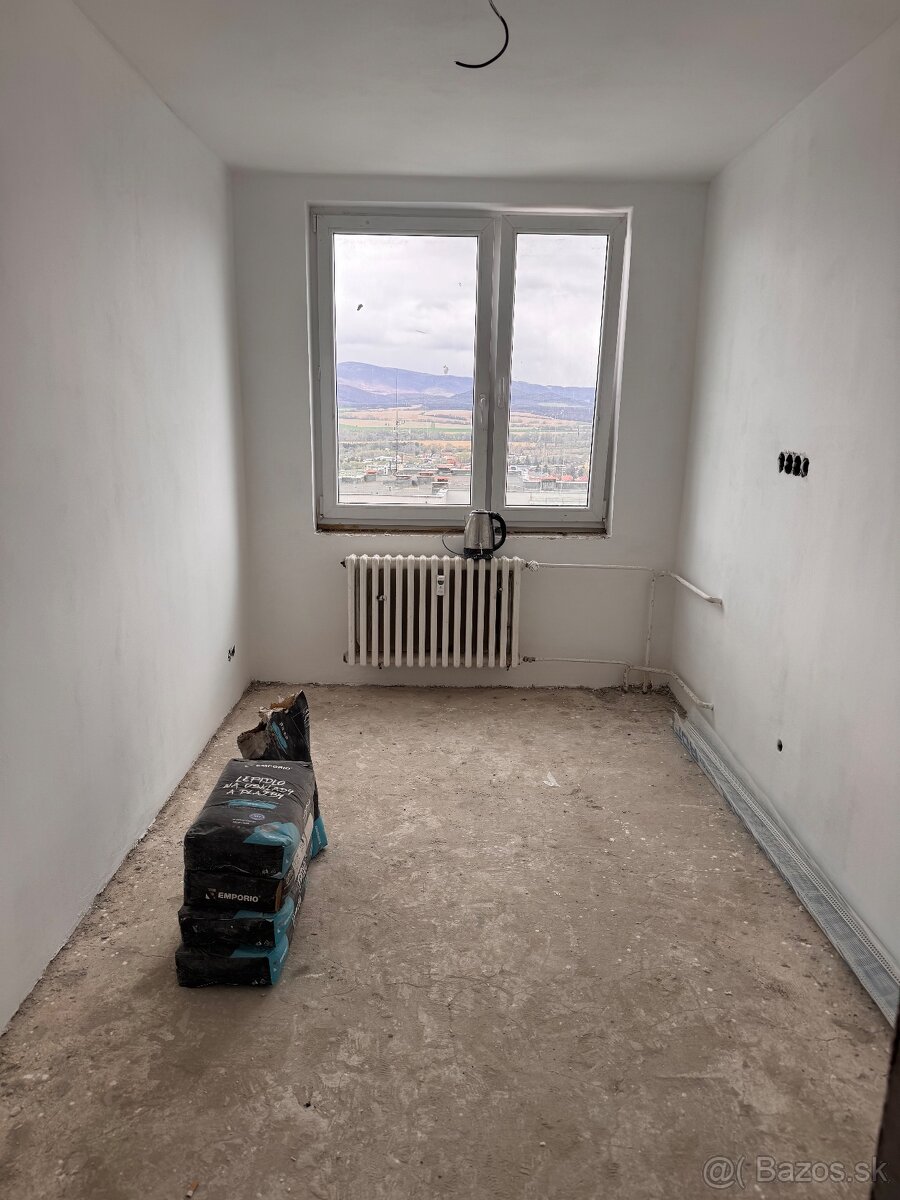 Predaj 4 izbový byt Sídlisko 1. Mája 88m2 s balkónom - 11