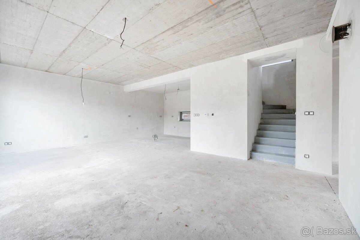 REZERVOVANÉ : Nový domov v Devíne - 5izb. rodinný dom s doko - 11