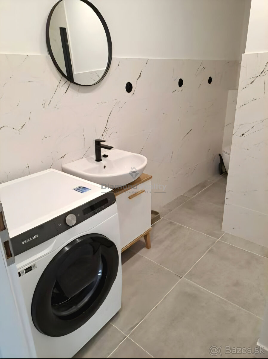 NA PREDAJ KOMPLETNE ZREKONŠTRUOVANÝ BYT | ZIMNÁ ULICA | 40m² - 11