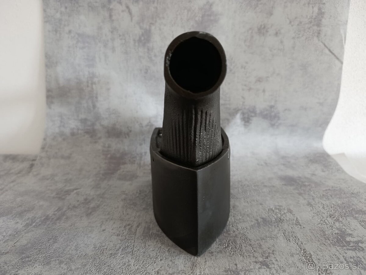 VELKÁ velmi stará KOMÍNOVÁ ŽEHLIČKA do sbierky - 11