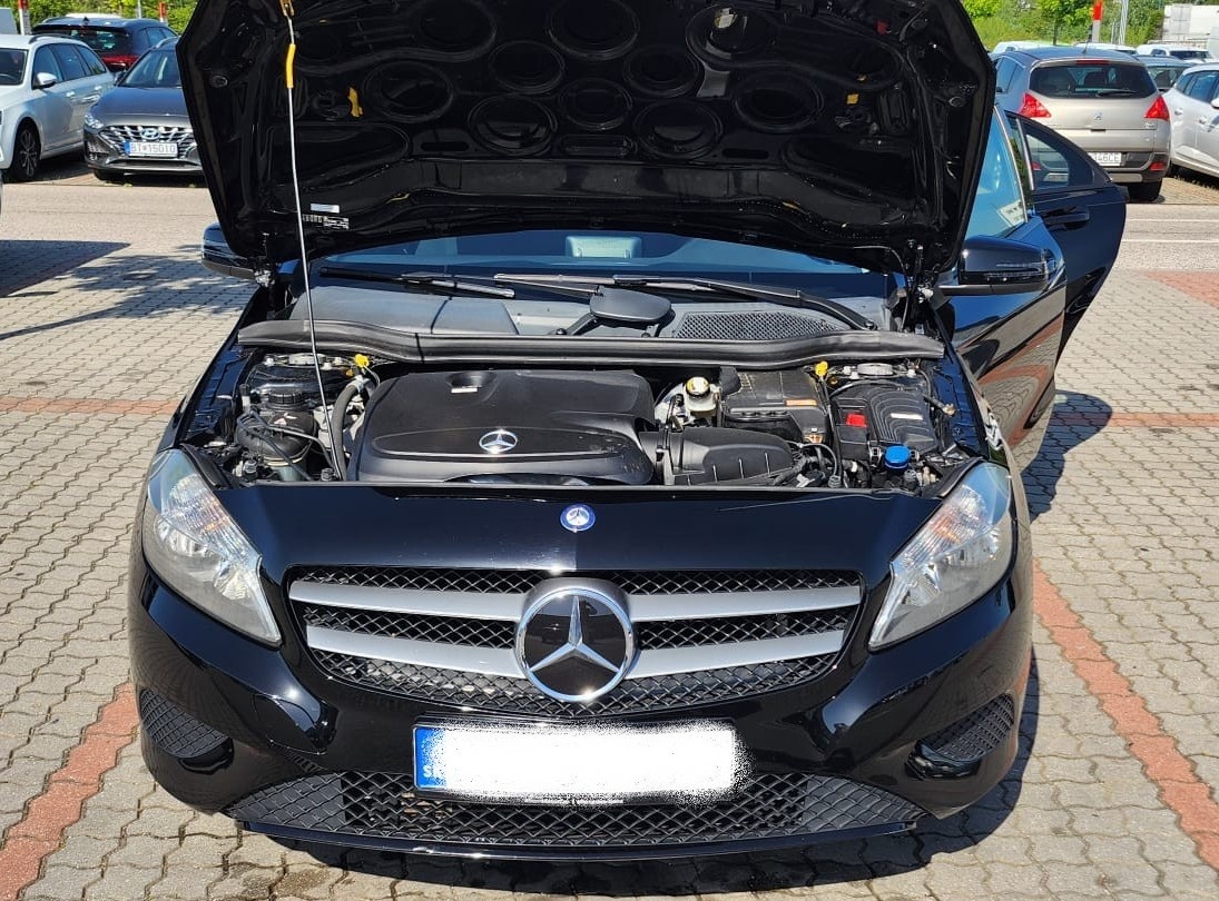 MERCEDES-A HATCHBACK - 11