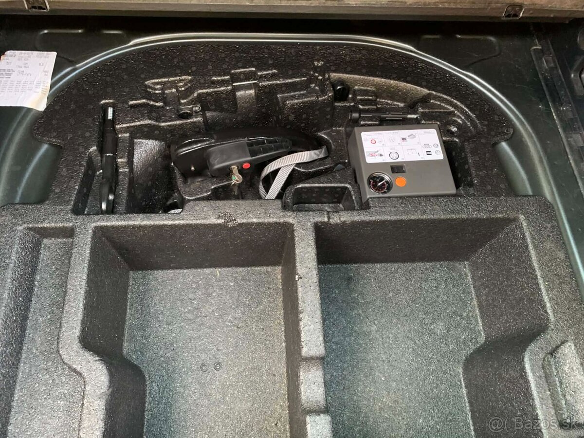 ŠKODA OCTAVIA COMBI 3 1,6 TDI 4x4 Ťažné - 11