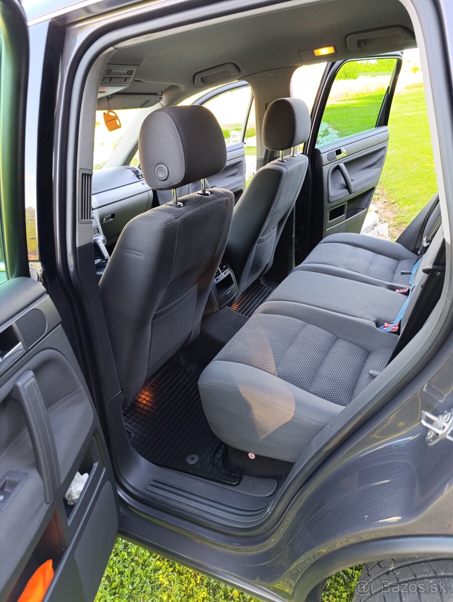 Volkswagen Touareg - 11