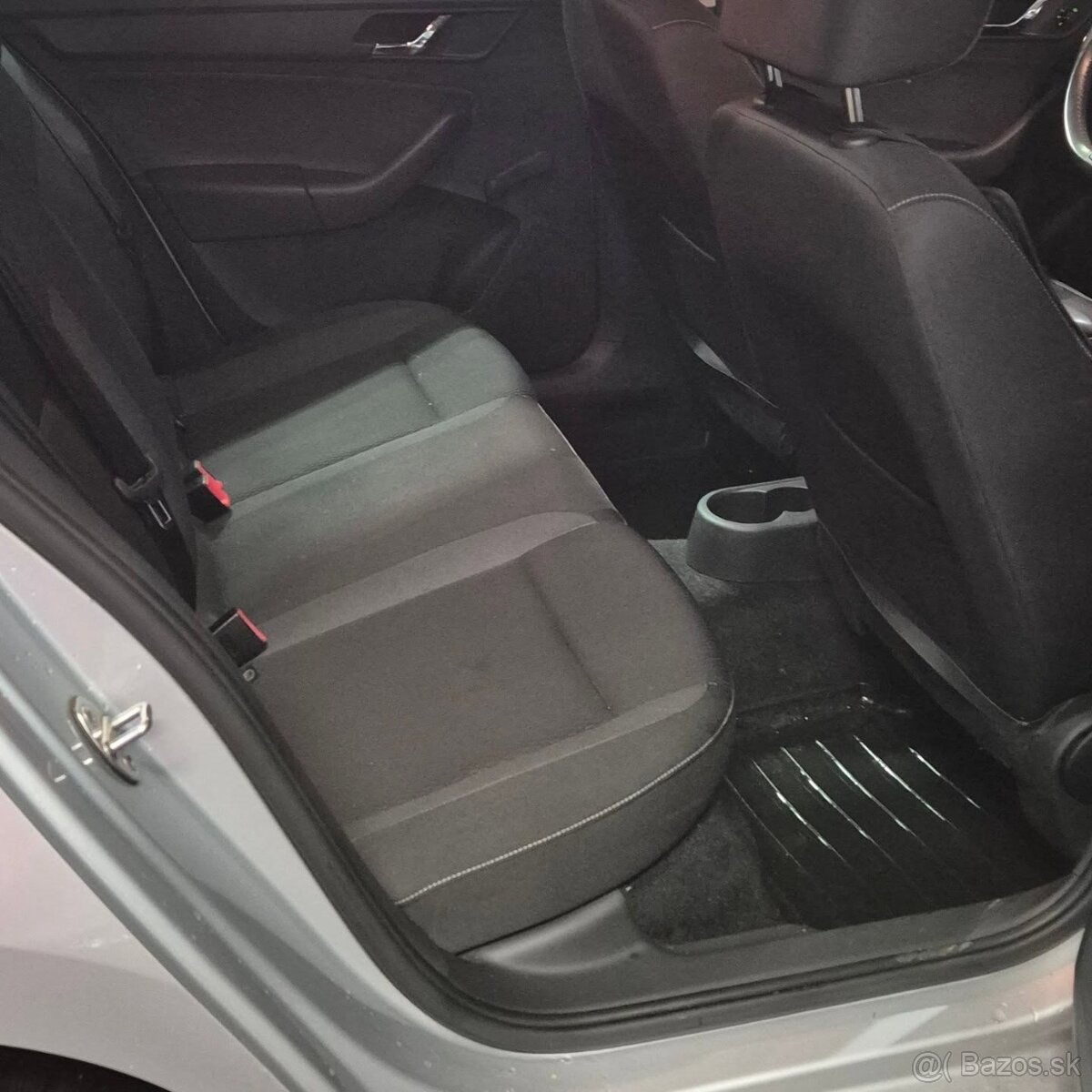 Škoda rapid spaceback 1.2 2015 - 11