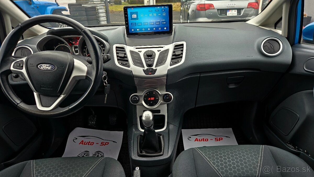 FORD FIESTA 1.25i TITANIUM - 11