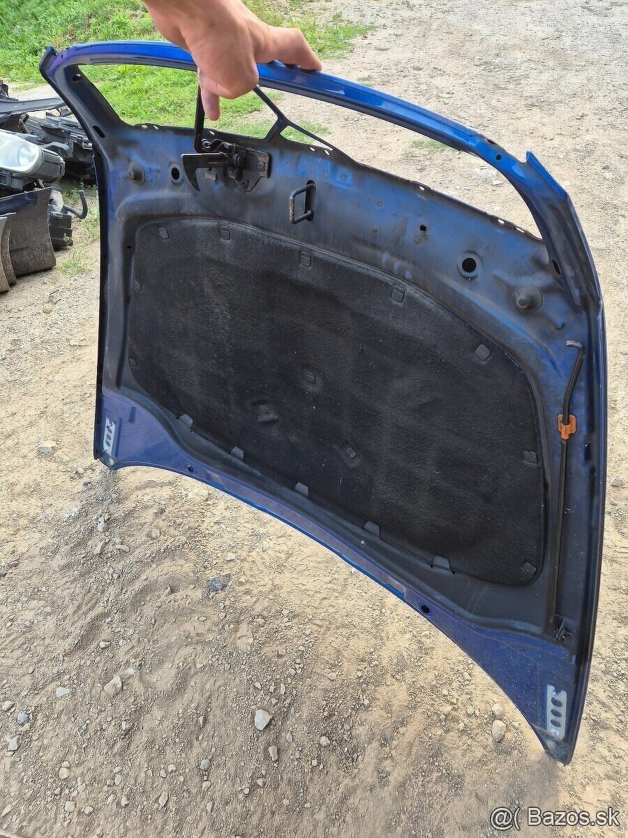 Predám prednú kapotu na Škoda Octavia II 2 - 11