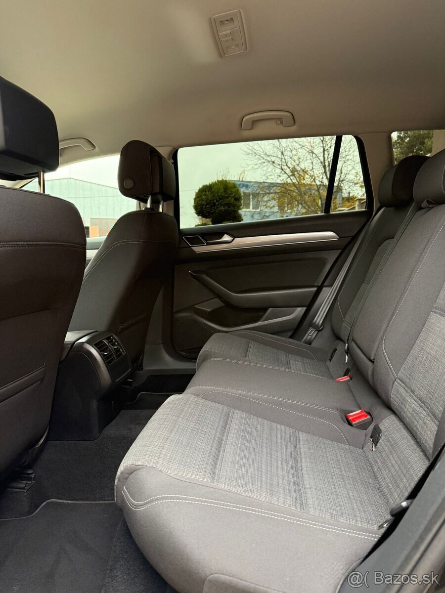 Volkswagen Passat Combi 2.0 TDI Business 110KW M6 - 11