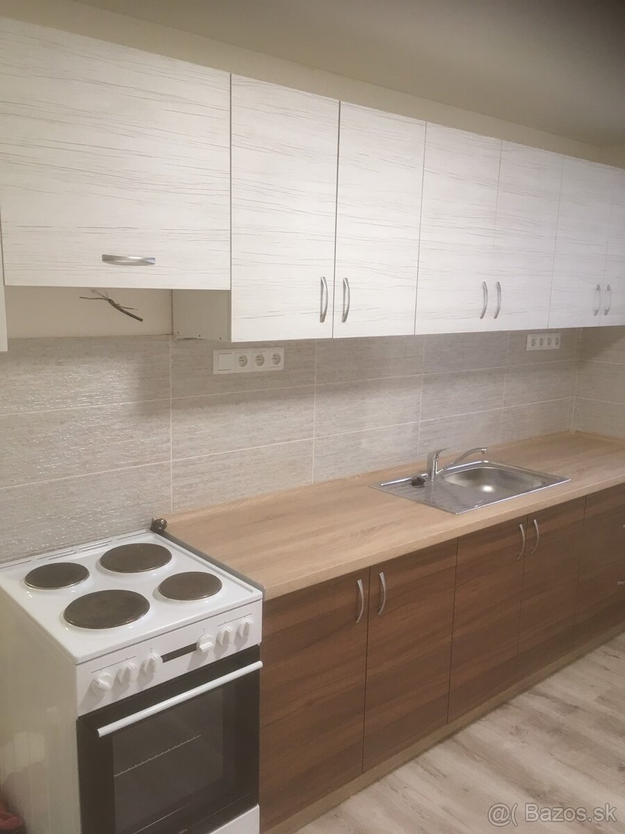 🏠 65M2 BYT HANDLOVÁ TOP LOKALITA - 11