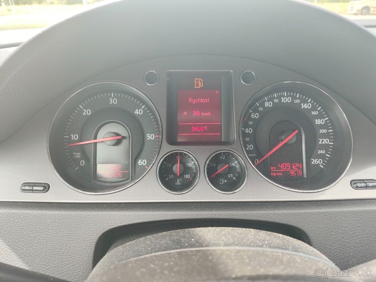 Predám Volkswagen Passat B6 Variant 1.9 TDI BLS - 11