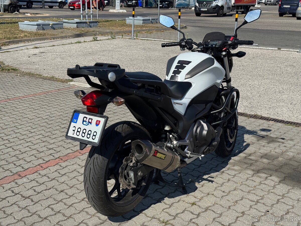 Honda NC750S DCT - 11