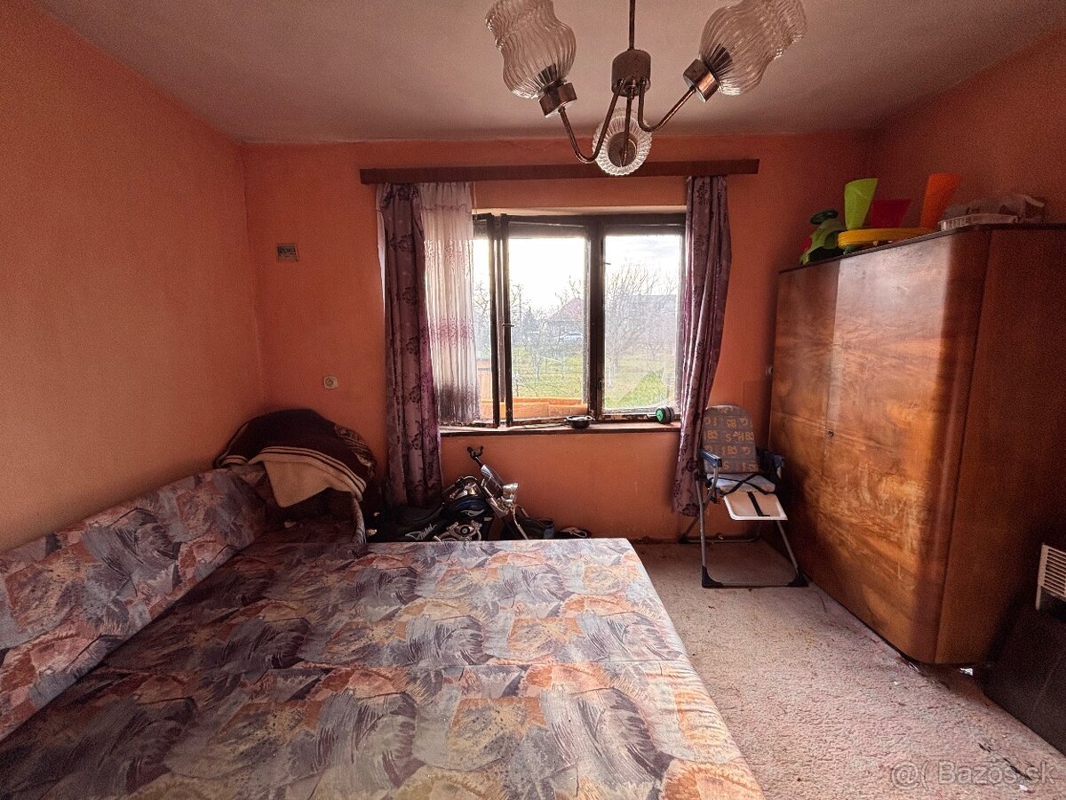 Predaj rodinného domu s veľkým pozemkom pri Vrábľoch - 11