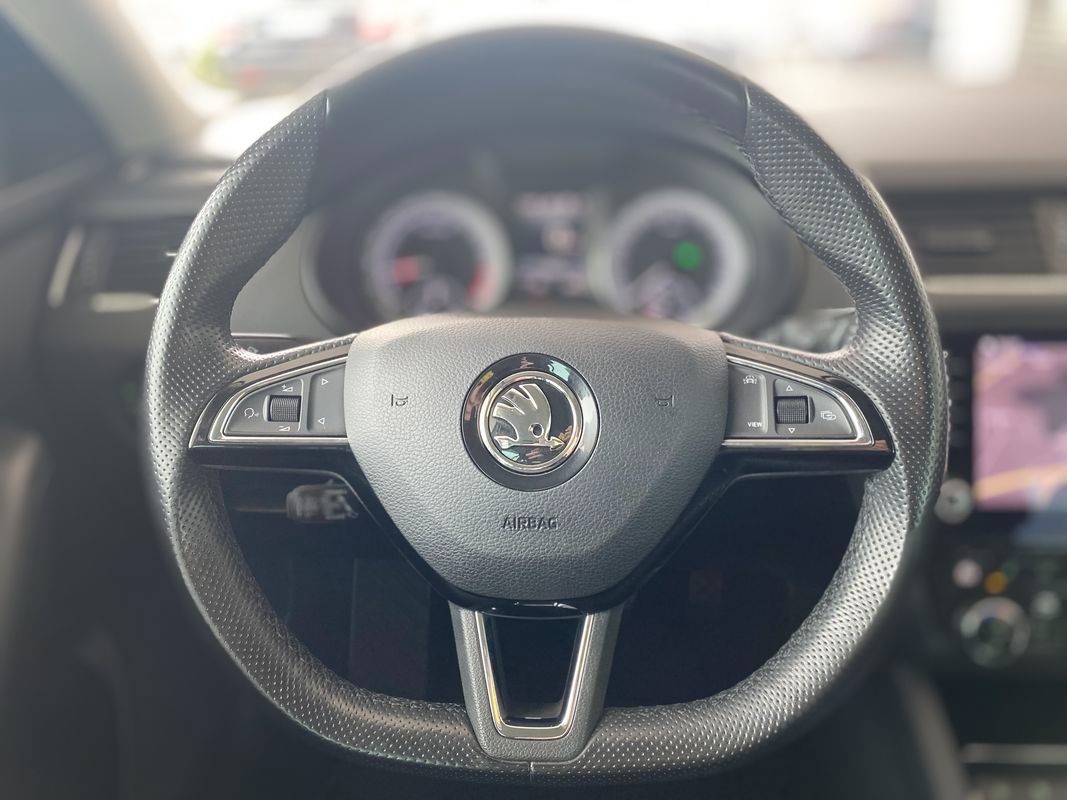 Škoda Octavia Combi 2.0 TDI DSG 110kW Style - 11