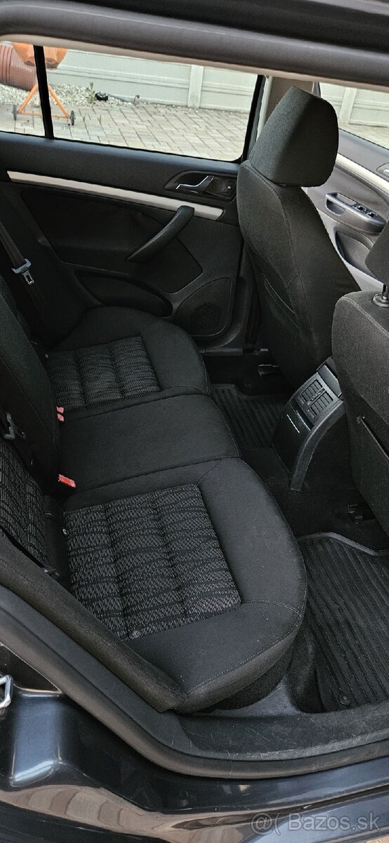 Škoda Octavia Combi 4X4 - 11