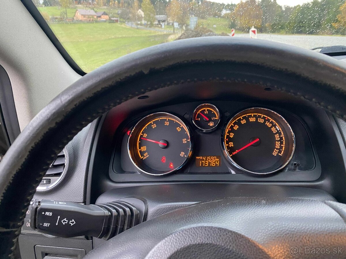 Predám opel Antara - 11