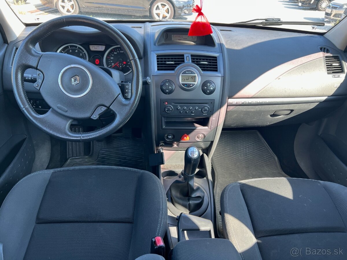 Renault Megane 1.6 - 11