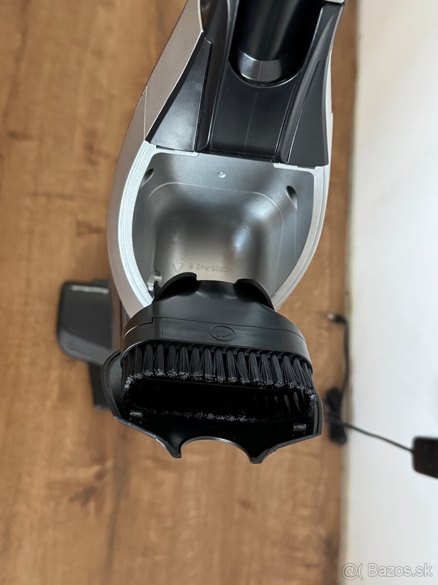 Tyčový aku vysávač 2v1 BOSCH BCH3K2801 - 11