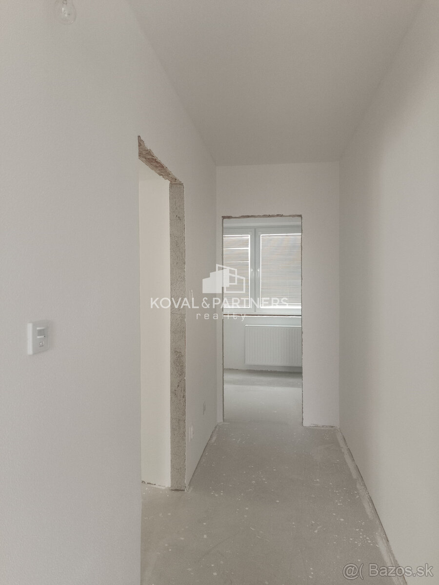 4-izbový poschodový rodinný dom na veľkorysom pozemku - Čeľa - 11