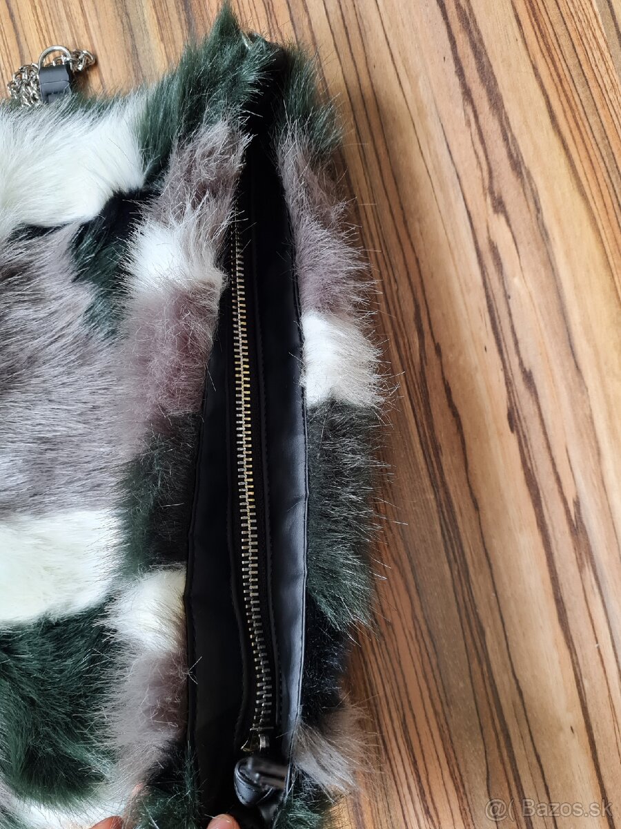 Diesel chlpatá kabelka - 11