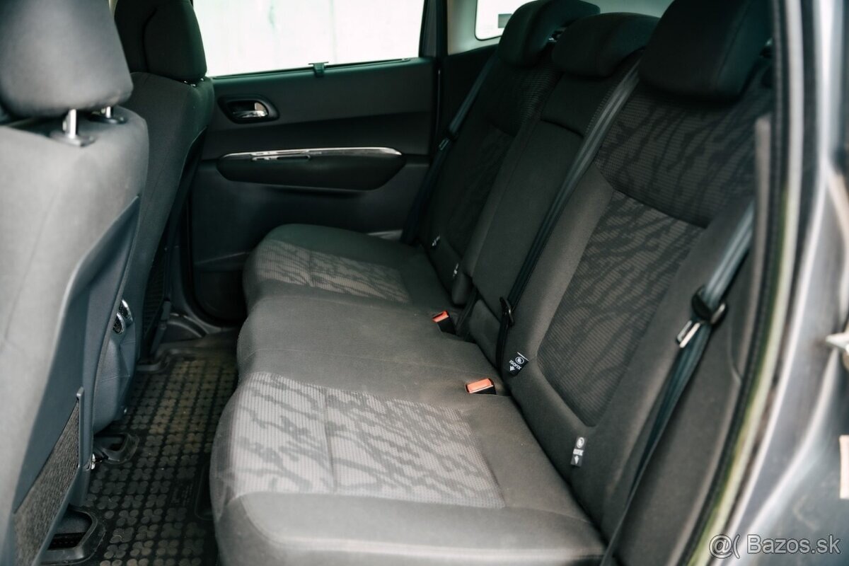 Peugeot 3008 1.6 e-HDi AT6 - 11