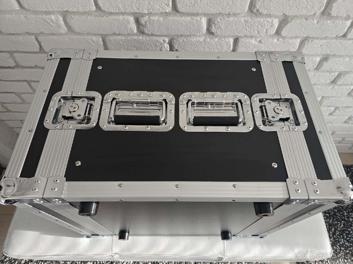 Predám 19" Rack 8U Pro Double Door Profi - 11