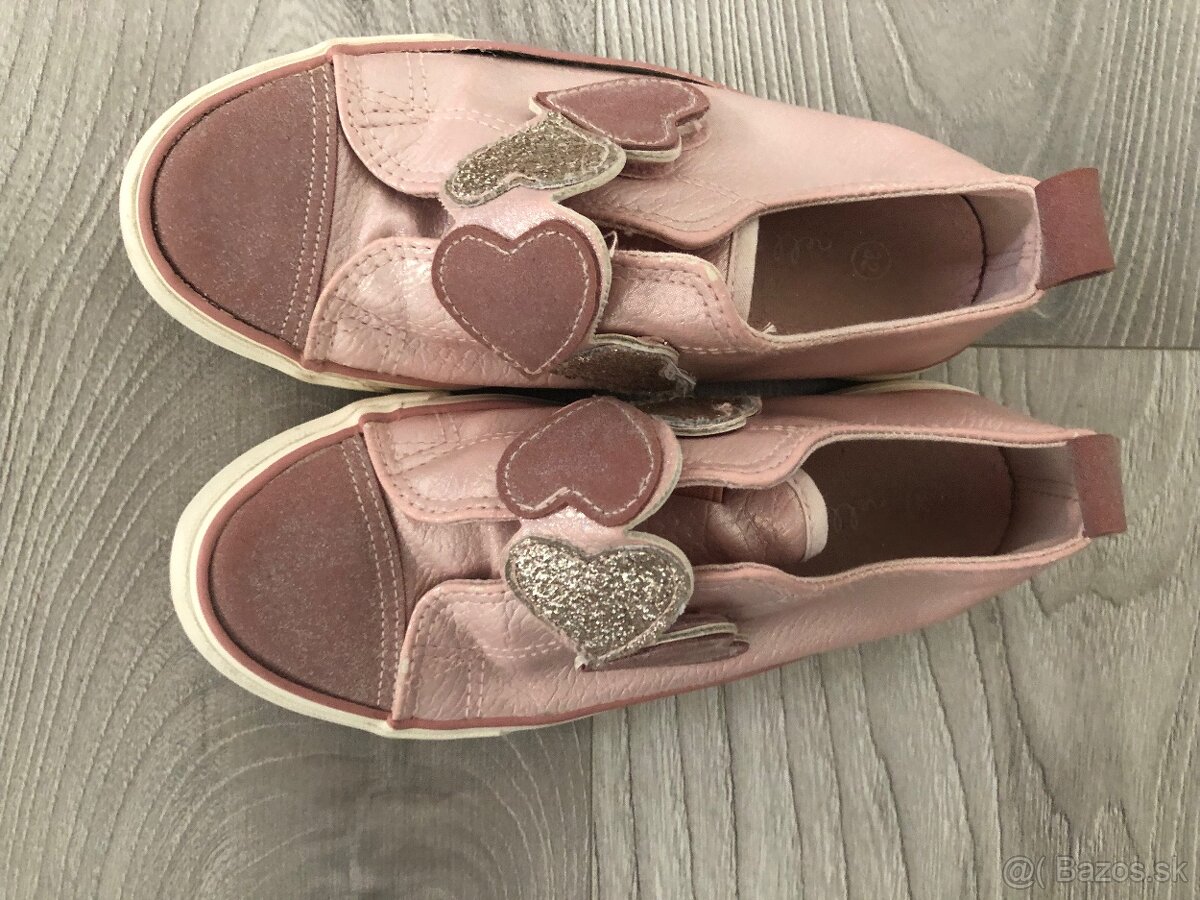 Topánky, gumáky, tenisky, sandále - 11