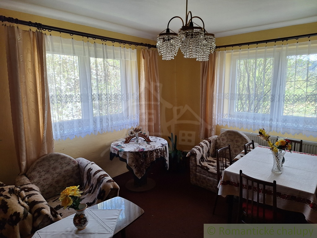 Rodinný dom v pokojnom prostredí na okraji obce Klokočov - 11