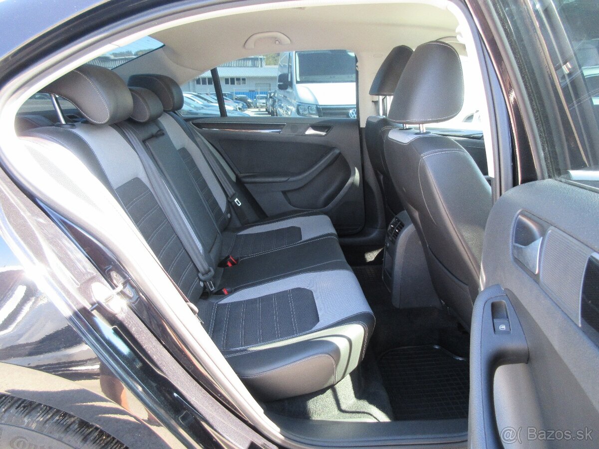 Volkswagen Jetta 2.0 TDI 150k Business Highline - 11