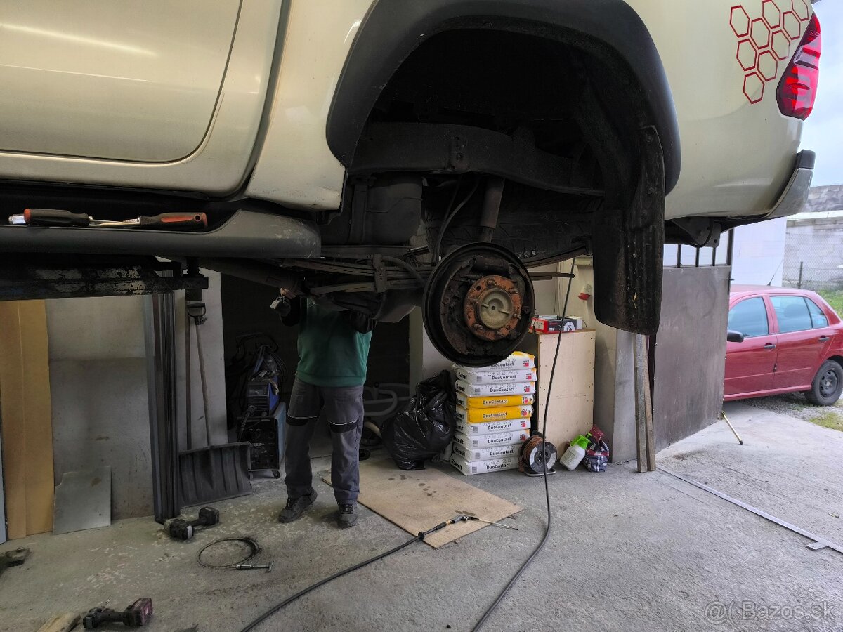 Toyota Hilux 2.4D 110kw - 150HP.Manuál 6st.127xxx km - 11