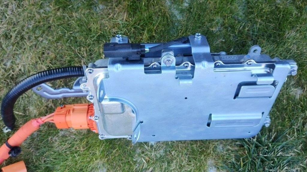 Ford Kuga III 3 MK3 DFK Hybrid - menic invertor trafo kabel - 11