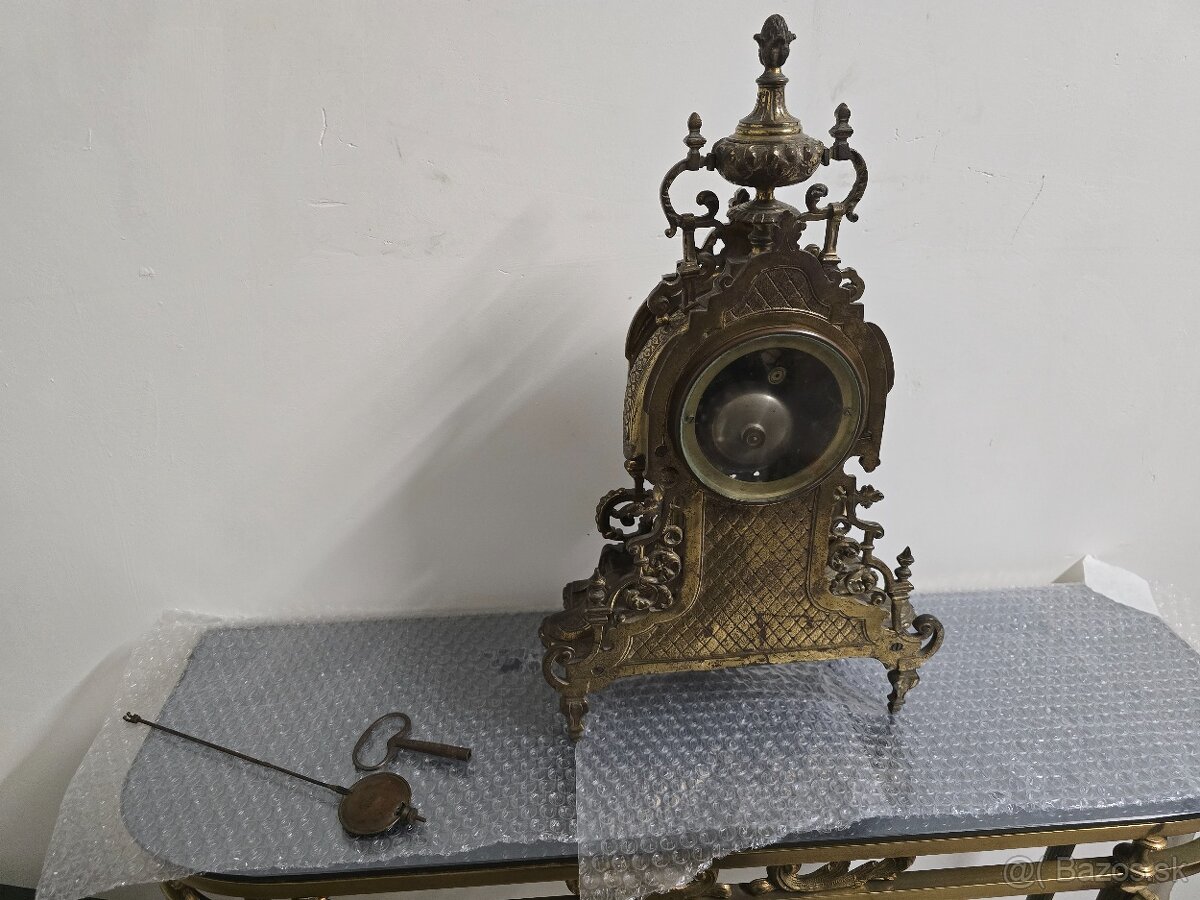 Starožitné krbove hodiny a svietniky.... - 11