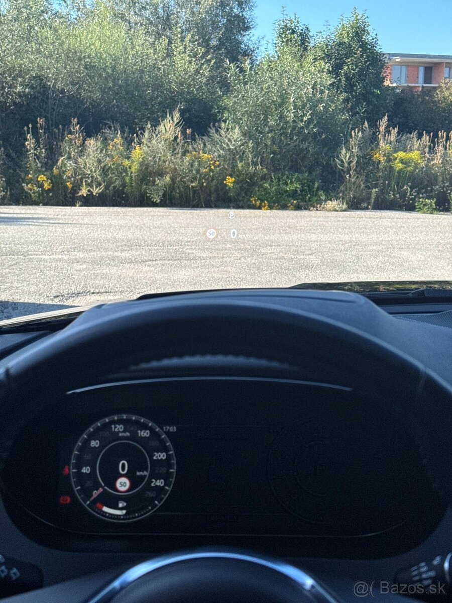 Jaguar E-Pace P200 R-Dynamic SE AWD - 11