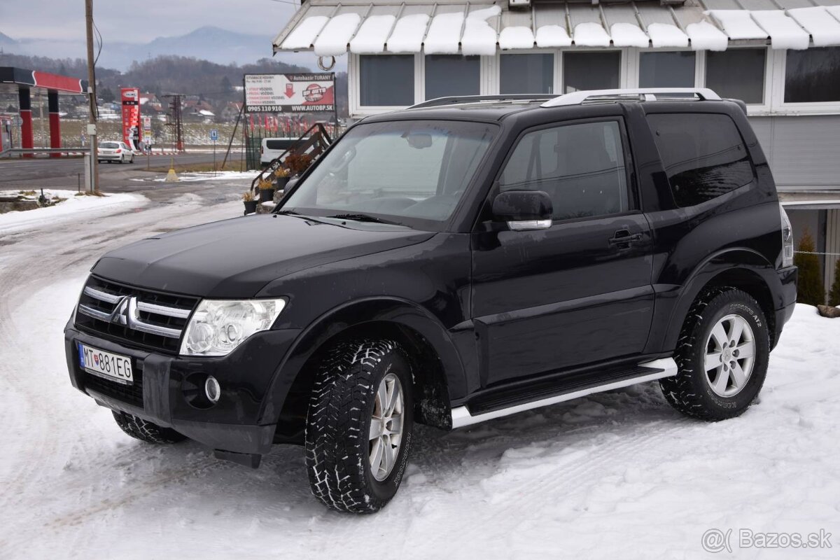 Mitsubishi Pajero - 11