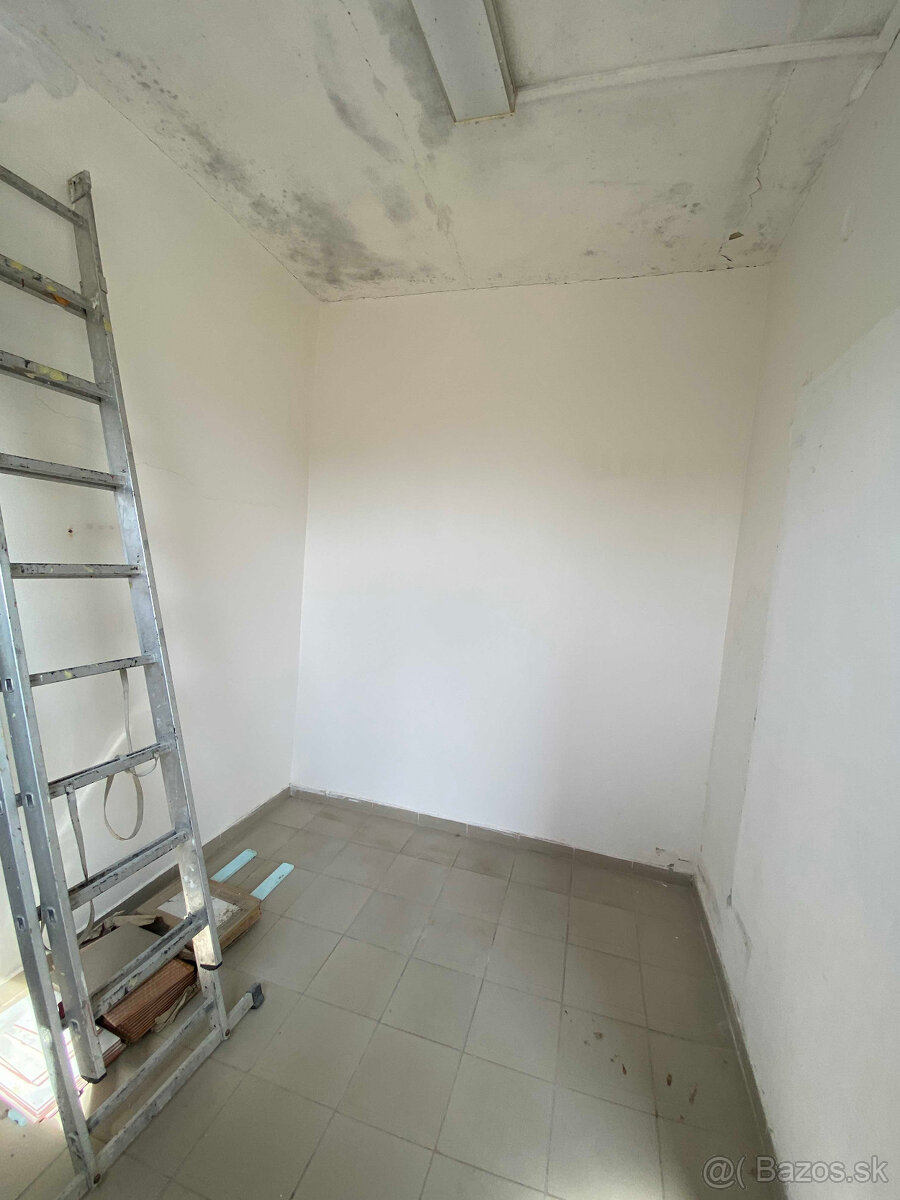 Prenájom skladových/výrobných priestorov pri Michalovciach - 11