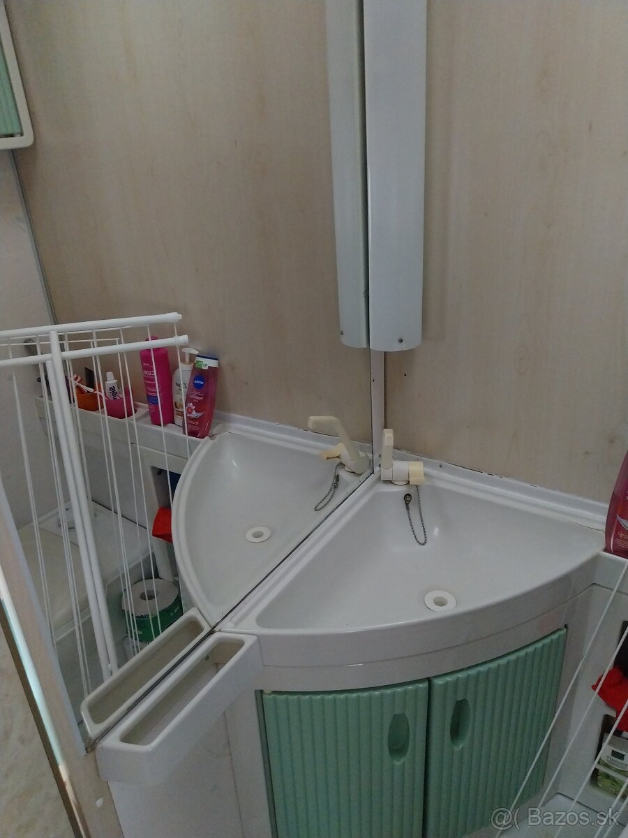 Predám karavan pre 4 osoby ( rýchlosť 100 KM/h )vTP - 11